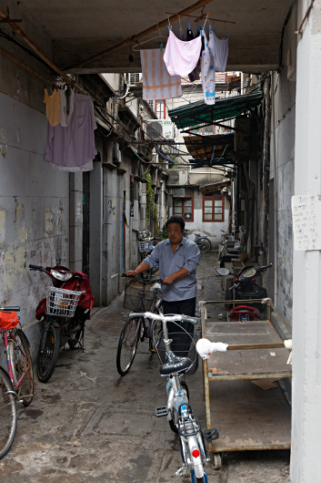 Shanghai Ghetto - Bikepark in an alleyway