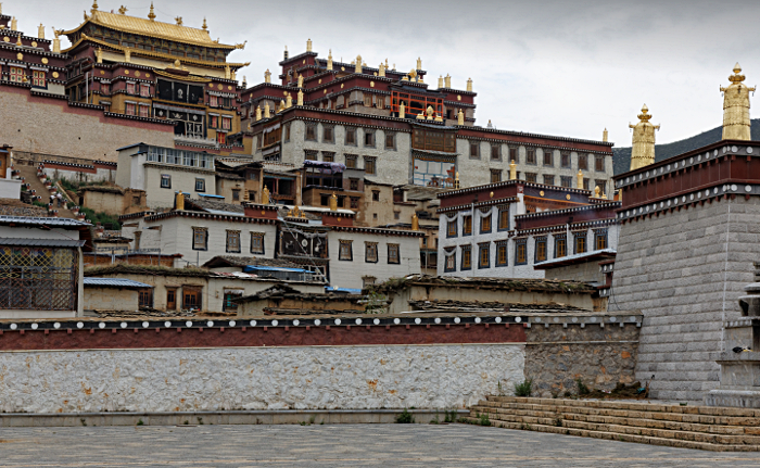 Shangri-la City - Also known as the Ganden Sumtseling Monastery