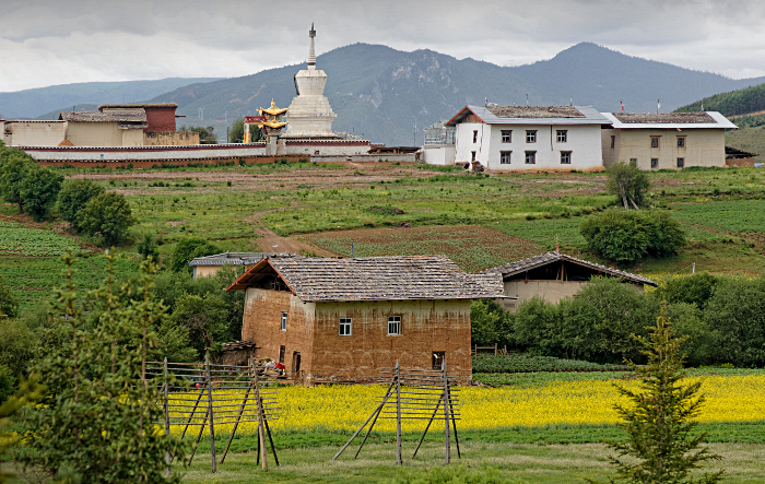 Shangri-la City - Tibetan Farmhouses