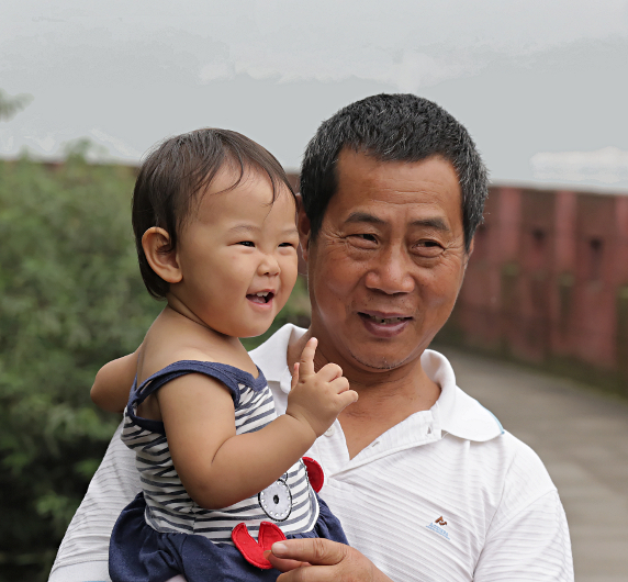 Mt Emei And Leshan - Father and Daughter