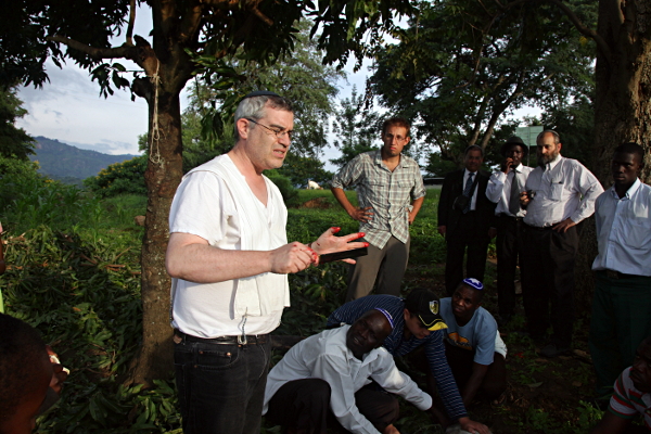 Visiting the Abayudaya in Nabugoye, Uganda - Ari Greenspan Explaining Laws of  to the Abayudaya in Nabgoye