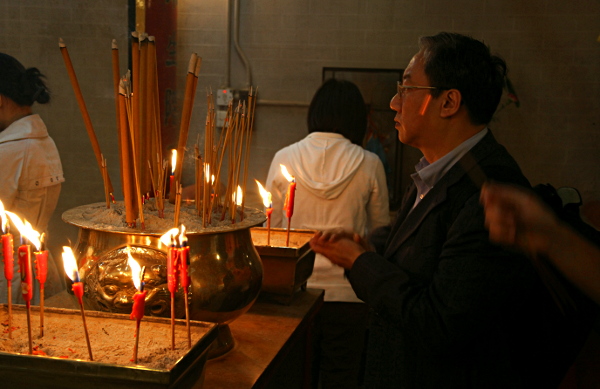 Hong Kong - Waving Candle at the Man Mo Temple