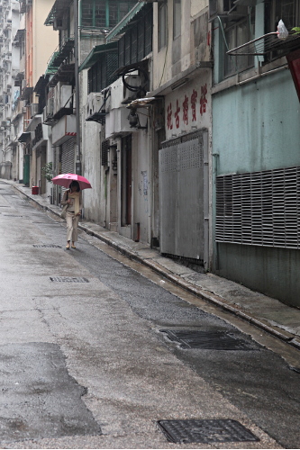 Hong Kong - Pink Brolly