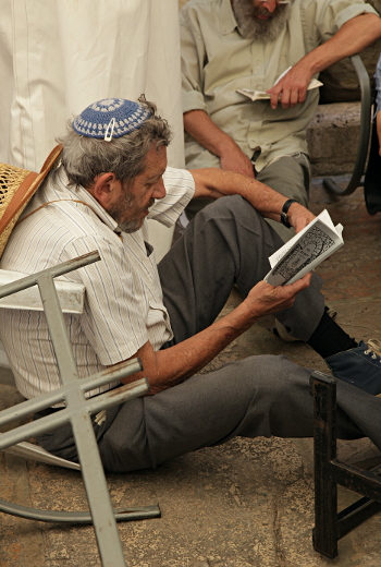 Hevron on Tisha b'Av, 5771 - Kinot at Ma'arath haMachpela