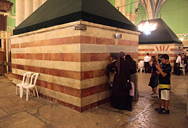 Hevron - Kever Rivka in Oolum Yitzhak with Kever Yitzhak behind