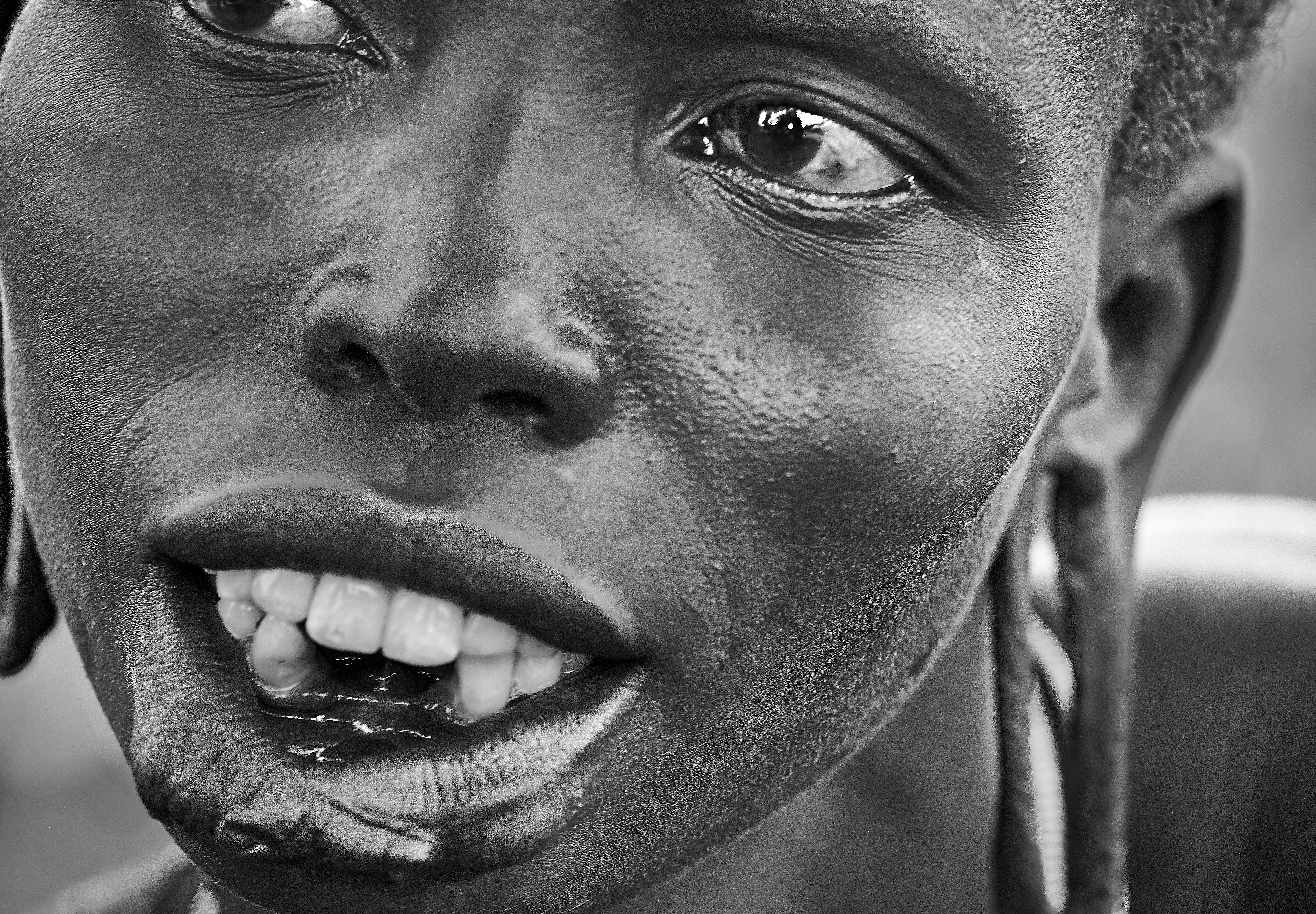 Ladies in the Omo Valley, Ethiopia - The original version without the pruned right eye