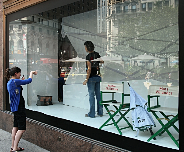 August in the US - Macys Window -- Put it THERE