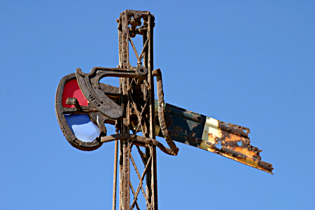 Rust - Train Signal, Kfar Yam, Gush Katif