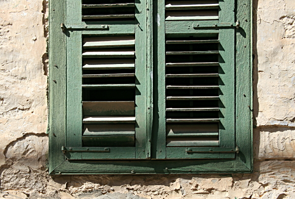 Safed - Green Shutters