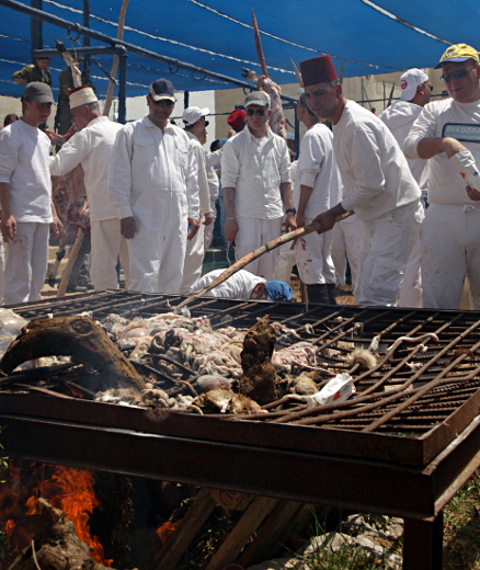 Samaritan, Shomronim, Passover Sacrifice - Innards on the Altar