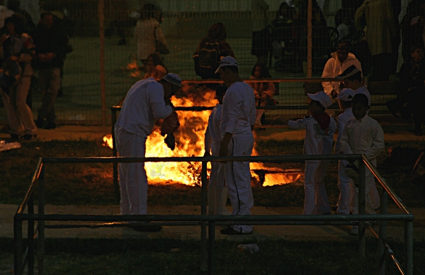 Samaritan, Shomronim, Passover Sacrifice - Burning fleeces