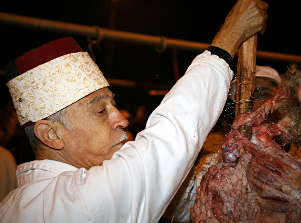 Samaritan, Shomronim, Passover Sacrifice - Skewering a lamb