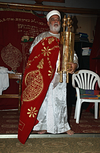 Samaritan, Shomronim, Sukkot,Tabernacles - Yosef Cohen revealing the golden Sefer Torah -  and waved it around to bless us, -  he was careful to not let us see the text