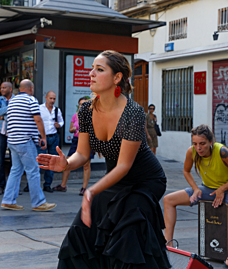 Street and Cave Flamenco - Flamenco Busker in Granada