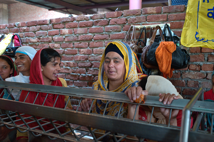 India 2015 - Volunteers Washing Up, Golden Temple, Amritsar