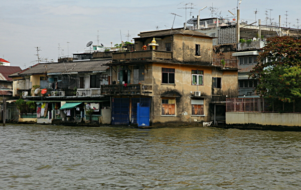Thailand - Bangkok's Houses along the Chao Phraya River