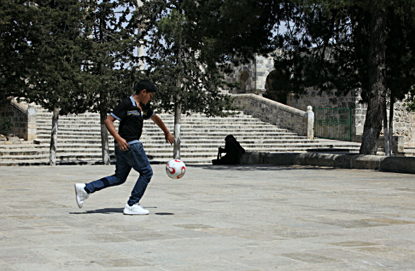 Har haBayit - This seems to be a popular Moslem Mountain Pastime, on the West Side